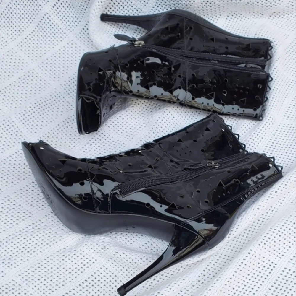 Pour la Victoire Patent Leather Stiletto Ankle Boots‎ 9.5
